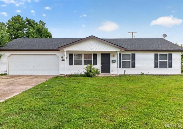 Photo 1 of Single family home for sale at 405 Prince Ruppert Dr, O'fallon, MO 63366 | MLS# MIS26053585 | Listing updated on 2026-09-25