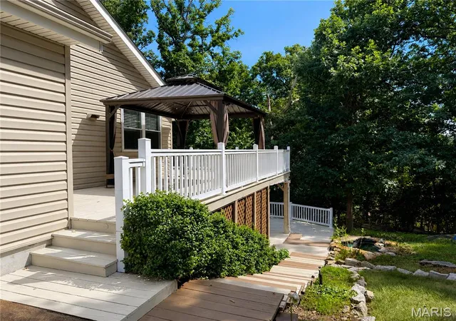 Photo 3 of Single family home for sale at 728 Wisdom Ct, Fenton, MO 63026 | MLS# MIS26053589 | Listing updated on 2026-09-25