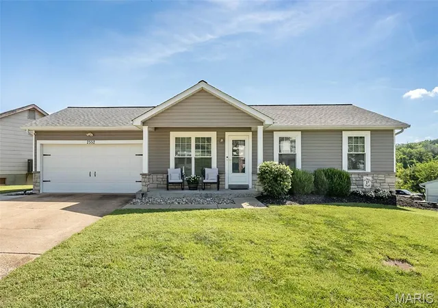 1st image of 2552 Plymouth Dr, High Ridge, MO 63049 | MLS# MIS26053590