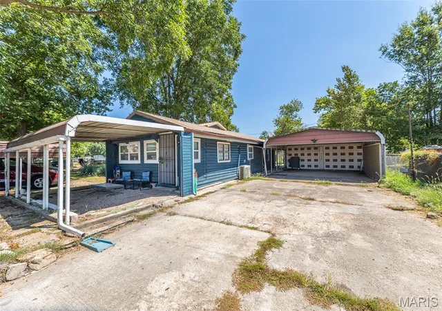 2nd image of 656 5th St, Qulin, MO 63961 | MLS# MIS26053595