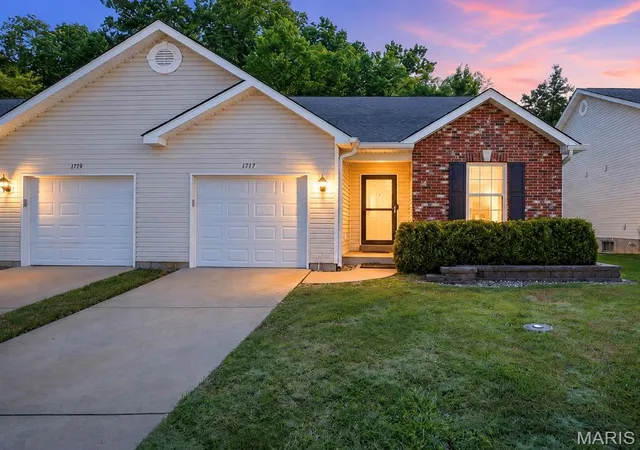 1st image of 1717 Lexington Pl, Herculaneum, MO 63048 | MLS# MIS26053598