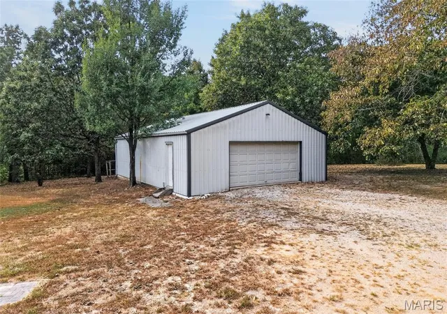 Photo 2 of Single family home for sale at 26217 Silver Ln, Waynesville, MO 65583 | MLS# MIS26053599 | Listing updated on 2026-09-19
