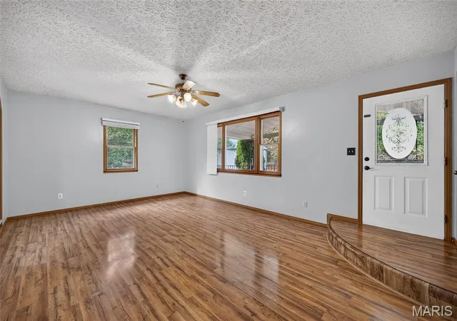 Photo 3 of Single family home for sale at 26217 Silver Ln, Waynesville, MO 65583 | MLS# MIS26053599 | Listing updated on 2026-09-19