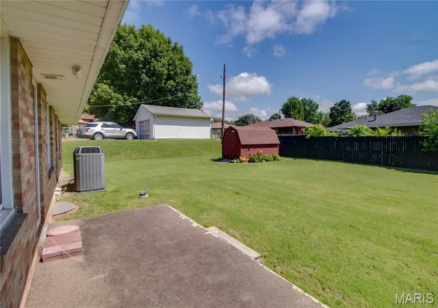 39th image of 201 Longfellow Ave, Alton, IL 62002 | MLS# MIS26053606