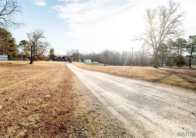 3rd image of 35240 Hwy 28 W, Belle, MO 65013 | MLS# MIS26053607