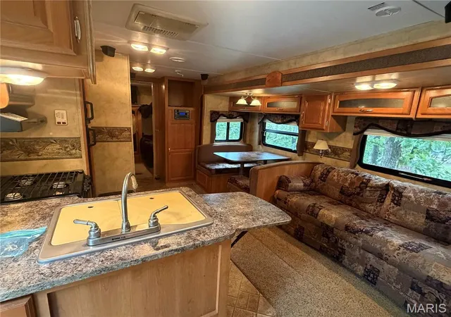 4th image of 6333 Cumberland Ct, French Village, MO 63036 | MLS# MIS26053609