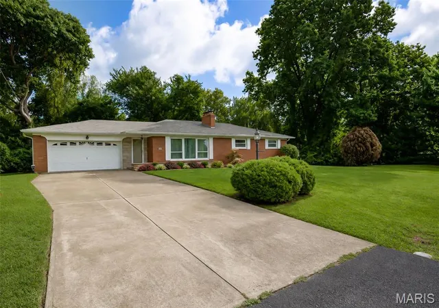 3rd image of 123 Rex Dr, Collinsville, IL 62234 | MLS# MIS26053610