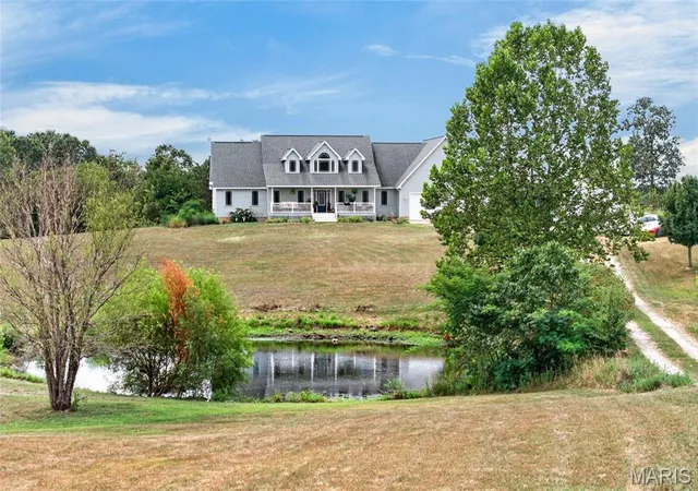 Photo 3 of Single family home for sale at 271 Pleasant Knoll Rd, Stoutland, MO 65567 | MLS# MIS26053613 | Listing updated on 2026-08-20