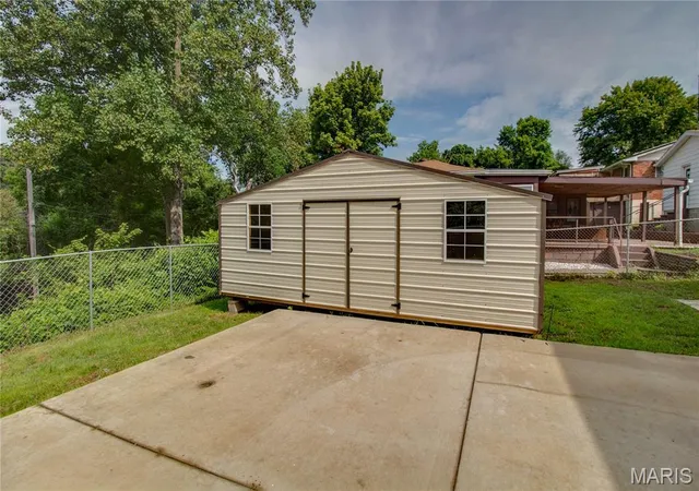 42nd image of 3000 Alby St, Alton, IL 62002 | MLS# MIS26053614