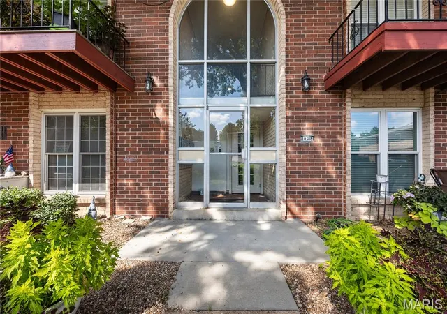 Photo 3 of Sale Pending at 10388 Forest Brook Ln #F, St Louis, MO 63146 | MLS# MIS26053616 | Listing updated on 2026-10-07