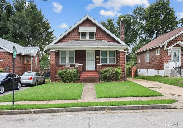 Photo 1 of Single family home for sale at 6420 Glenmore Ave, Saint Louis, MO 63121 | MLS# MIS26053622 | Listing updated on 2026-08-19