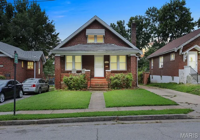 Photo 2 of Single family home for sale at 6420 Glenmore Ave, Saint Louis, MO 63121 | MLS# MIS26053622 | Listing updated on 2026-08-19