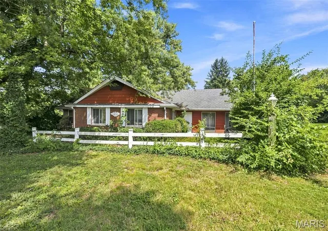 1st image of 1536 N Elizabeth Ave, Saint Louis, MO 63135 | MLS# MIS26053641