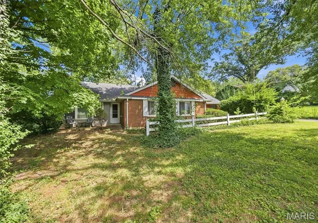 2nd image of 1536 N Elizabeth Ave, Saint Louis, MO 63135 | MLS# MIS26053641
