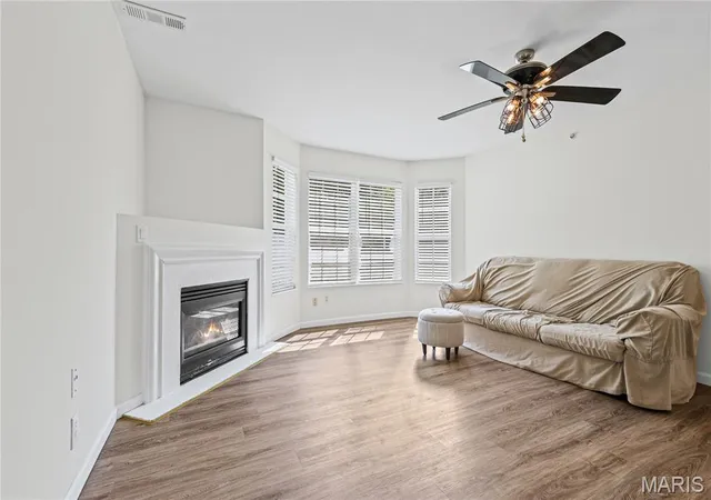 Photo 4 of Condo for sale at 1209 Woodland Point Dr #B, St Louis, MO 63146 | MLS# MIS26053644 | Listing updated on 2026-09-19