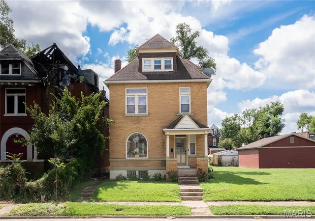 Single family home for sale at 5036 Cabanne Ave, Saint Louis, MO 63113 | MLS# MIS26053647