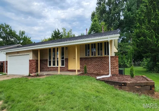 2nd image of 2012 Ottkamp Dr, Saint Louis, MO 63136 | MLS# MIS26053649
