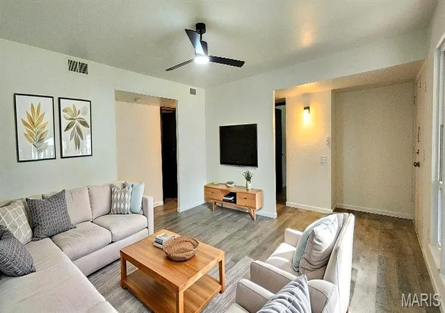 Photo 3 of Sale Pending at 2012 Ottkamp Dr, Saint Louis, MO 63136 | MLS# MIS26053649 | Listing updated on 2026-09-22