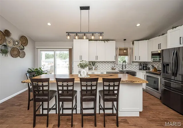 3rd image of 64 Robin Hood Dr, Troy, MO 63379 | MLS# MIS26053656