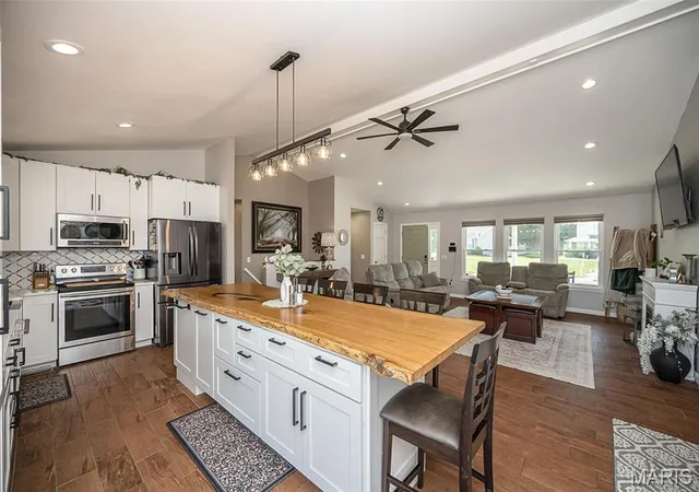 4th image of 64 Robin Hood Dr, Troy, MO 63379 | MLS# MIS26053656