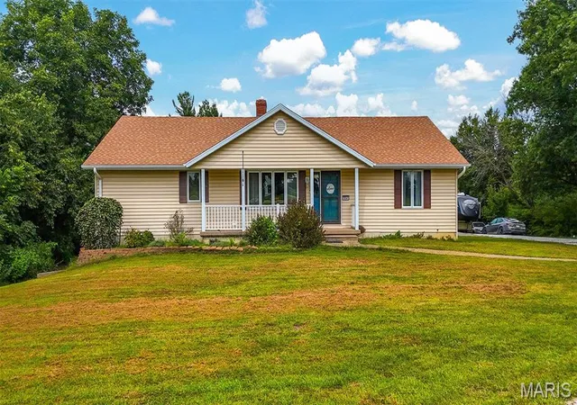 Photo 2 of Single family home for sale at 18541 Hwy Ff, Mexico, MO 65265 | MLS# MIS26053674 | Listing updated on 2026-08-27