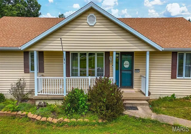 Photo 3 of Single family home for sale at 18541 Hwy Ff, Mexico, MO 65265 | MLS# MIS26053674 | Listing updated on 2026-08-27