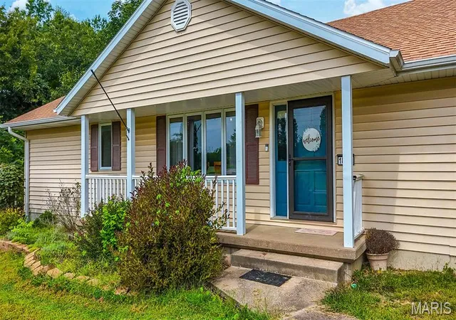 Photo 4 of Single family home for sale at 18541 Hwy Ff, Mexico, MO 65265 | MLS# MIS26053674 | Listing updated on 2026-08-27
