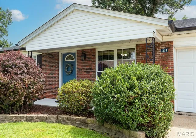 Photo 2 of Single family home for sale at 1133 Fordyce Ln, St Charles, MO 63303 | MLS# MIS26053675 | Listing updated on 2026-09-14