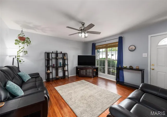 Photo 3 of Single family home for sale at 1133 Fordyce Ln, St Charles, MO 63303 | MLS# MIS26053675 | Listing updated on 2026-09-14