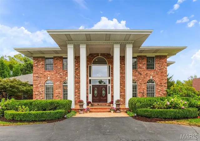 Photo 2 of Mansion for sale at 12923 Conway Rd, Saint Louis, MO 63141 | MLS# MIS26053681 | Listing updated on 2026-10-05
