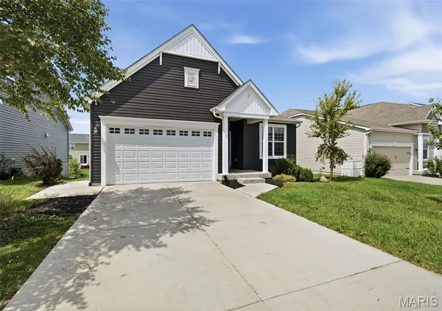 Photo 3 of Single family home for sale at 1555 Misty River Dr, St Paul, MO 63366 | MLS# MIS26053684 | Listing updated on 2026-09-25