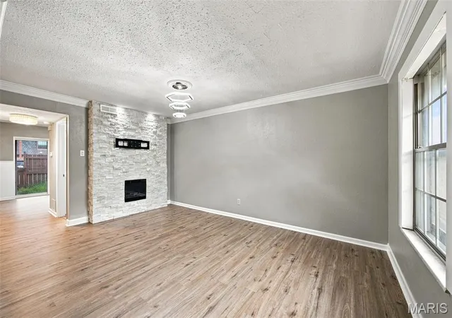 5th image of 1871 Mansard Dr, Saint Louis, MO 63125 | MLS# MIS26053694