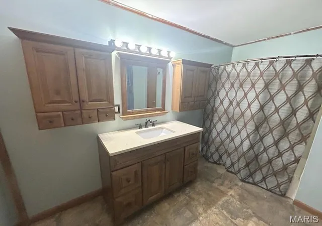 Photo 3 of Single family home for sale at 327 Sycamore St, Carrollton, IL 62016 | MLS# MIS26053695 | Listing updated on 2026-09-28