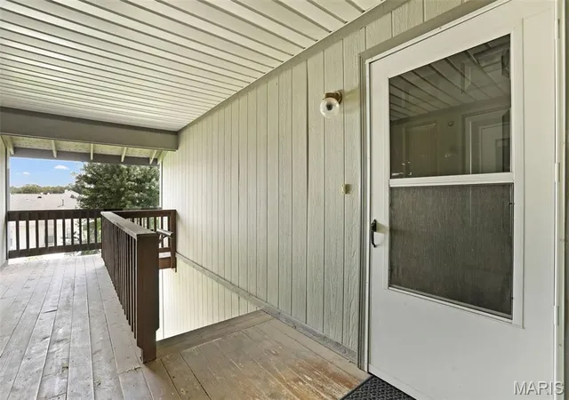 2nd image of 1630 Summergate Pkwy, St. Peters, MO 63303