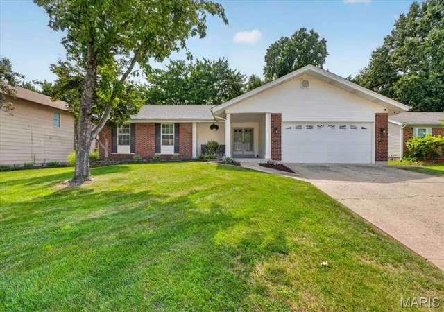Photo 1 of Sale Pending at 2713 Sundowner Dr, St Charles, MO 63303 | MLS# MIS26053708 | Listing updated on 2026-08-30
