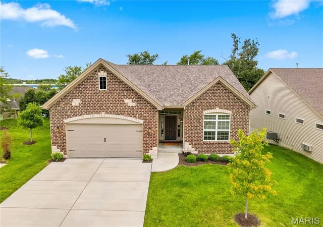 Photo 2 of Single family home for sale at 201 Keaton Woods Dr, O Fallon, MO 63368 | MLS# MIS26053713 | Listing updated on 2026-08-21