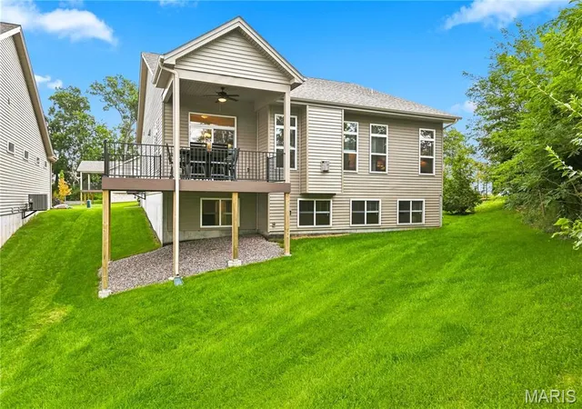 Photo 3 of Single family home for sale at 201 Keaton Woods Dr, O Fallon, MO 63368 | MLS# MIS26053713 | Listing updated on 2026-08-21