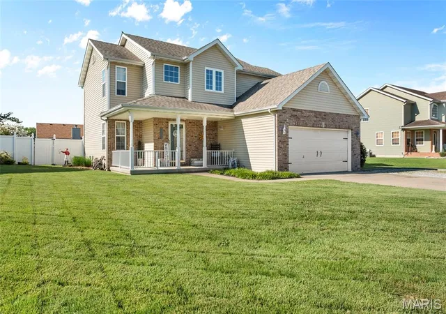 Photo 2 of Single family home for sale at 718 Chouteau Ave, Granite City, IL 62040 | MLS# MIS26053717 | Listing updated on 2026-09-04