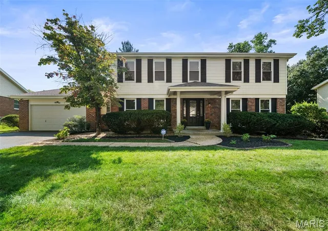 Photo 1 of Sale Pending at 268 Kinderhook Dr, Chesterfield, MO 63017 | MLS# MIS26053721 | Listing updated on 2026-09-01