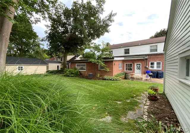 image of 6 Hawthorne Ct, Oakland, MO 63122 | MLS# MIS26053753