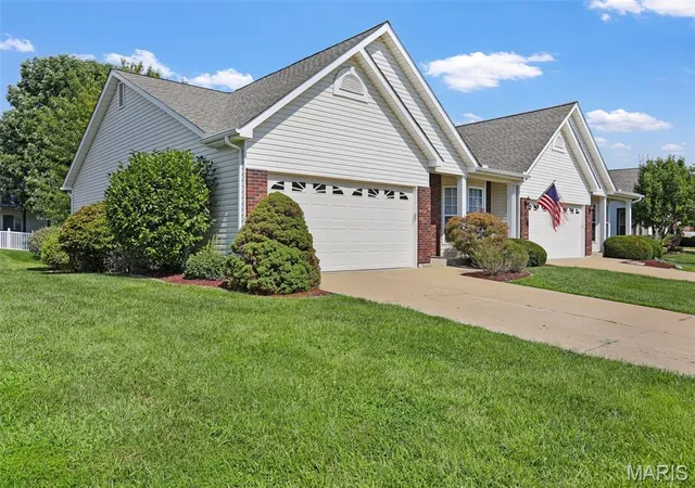 Photo 2 of Condo for sale at 32 Green Park Ln #32A, O Fallon, MO 63366 | MLS# MIS26053759 | Listing updated on 2026-09-20