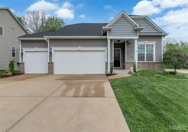 1st image of 917 Summit Oaks Dr, Eureka, MO 63025 | MLS# MIS26053765