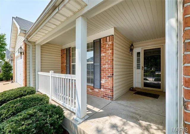 Photo 3 of Sale Pending at 10201 Carlton Pl Ct, Saint Louis, MO 63123 | MLS# MIS26053766 | Listing updated on 2026-08-26