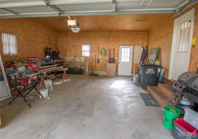 Photo 13 of Sale Pending at 324 S 3rd St, Brownstown, IL 62418 | MLS# MIS26053781 | Listing updated on 2026-08-22