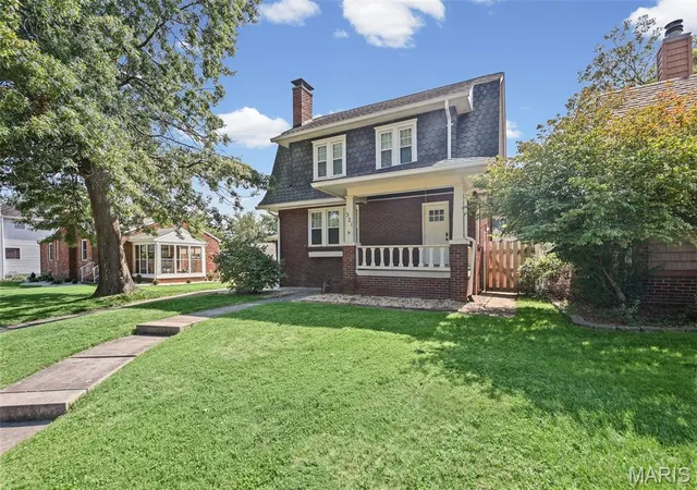 Photo 1 of Single family home for sale at 321 S Missouri Ave, Belleville, IL 62220 | MLS# MIS26053789 | Listing updated on 2026-09-27