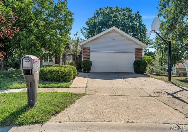 Single family home for sale at 16306 Westglen Farms Ct, Wildwood, MO 63011 | MLS# MIS26053799