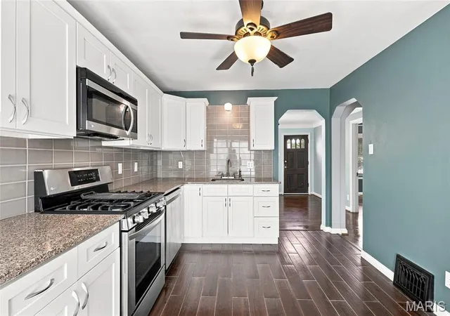 2nd image of 234 W Rose Hill Ave, St Louis, MO 63122 | MLS# MIS26053818