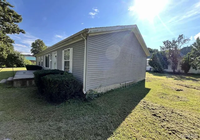 Photo 2 of Single family home for sale at 211 N 7th St, Canton, MO 63435 | MLS# MIS26053823 | Listing updated on 2026-10-01