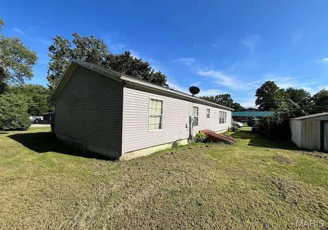 Photo 3 of Single family home for sale at 211 N 7th St, Canton, MO 63435 | MLS# MIS26053823 | Listing updated on 2026-10-01