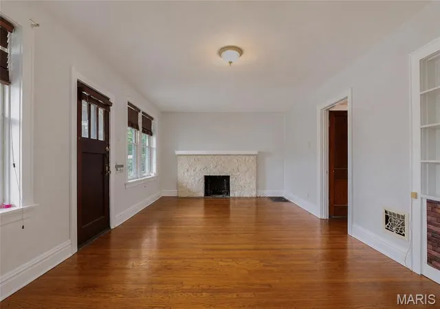 Photo 3 of Single family home for sale at 613 Waller Ave, Saint Louis, MO 63125 | MLS# MIS26053833 | Listing updated on 2026-09-22